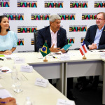 Governador, secretária da Educação e gestores dos Núcleos Territoriais alinham estratégias para o ano letivo de 2025