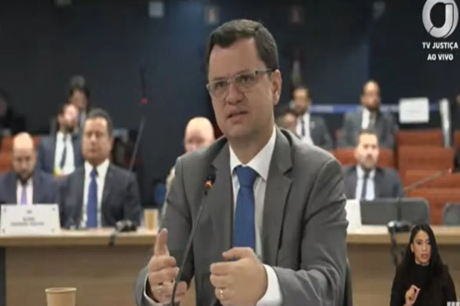 Torres nega omissão no 8 de janeiro e afirma que nunca discutiu sobre a minuta do golpe: “cheio de erro de português”