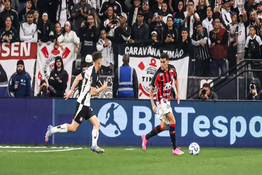 Vitória empata com Corinthians na Neo Química Arena e escapa do Z4 no Brasileirão