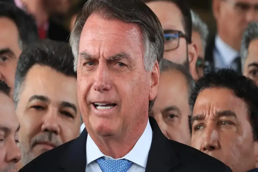 Conteúdo de celular apreendido revela articulações de Bolsonaro com aliados e empresários após deixar a Presidência