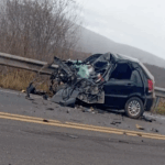 Acidente entre carro e carreta deixa motorista morto em trecho do município de Brejões