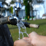 Governo Federal sanciona lei que garante água potável e saneamento básico como direito fundamental em escolas