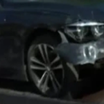 Adolescente pega BMW da mãe e atropela dois trabalhadores em condomínio de luxo em Guarajuba; vítimas ficam gravemente feridas