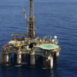 Produção de petróleo bate recorde e setor prevê pico de investimentos de US$ 21,3 bi em 2026